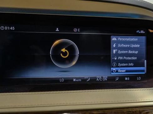 Used 2019 Mercedes-Benz S 560 4MATIC Sedan image 44