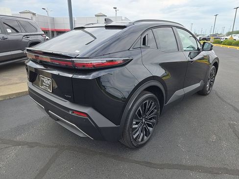 New 2026 Toyota C-HR AWD/4WD image 3
