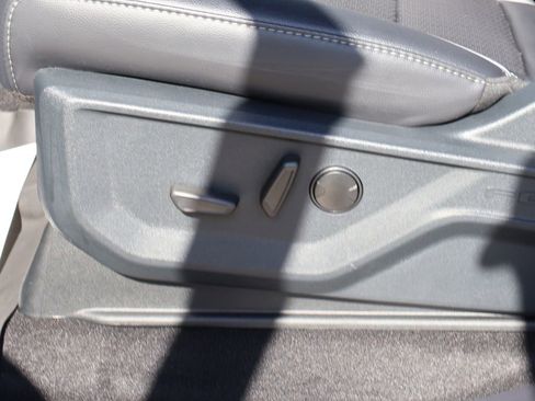 New 2025 Ford F150 Lariat w/ Equipment Group 501A Mid image 24