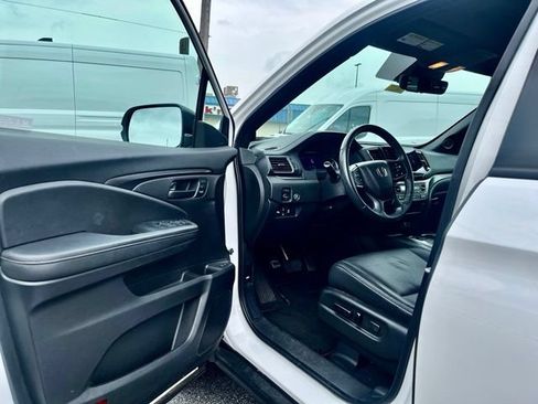 Used 2023 Honda Passport EX-L image 12
