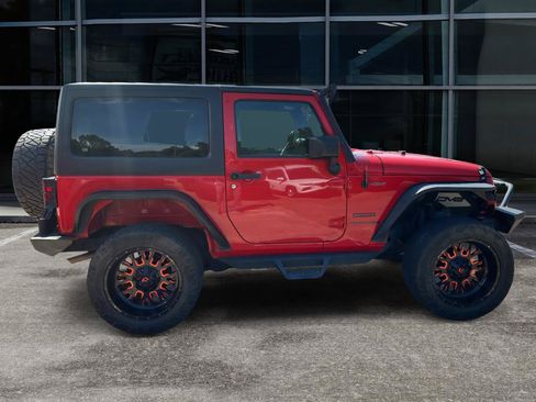 Used 2018 Jeep Wrangler Sport w/ Connectivity Group AWD/4WD image 8