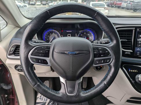 Used 2021 Chrysler Pacifica Touring w/ Cold Weather Group image 21