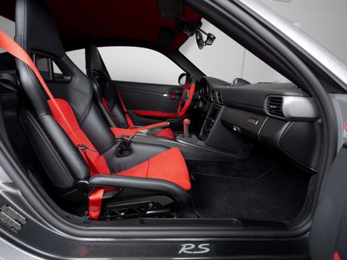 Used 2011 Porsche 911 GT2 RS image 35