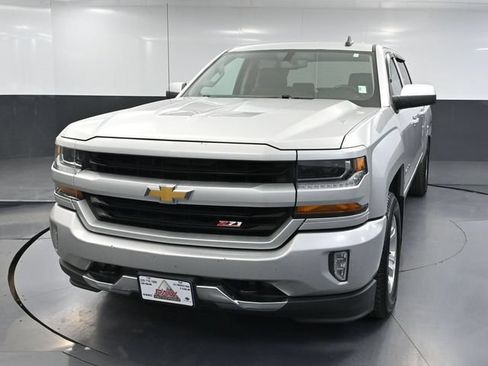 Used 2018 Chevrolet Silverado 1500 LT w/ All Star Edition AWD/4WD image 12