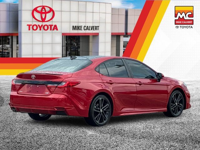 Used 2025 Toyota Camry XSE FWD image 5