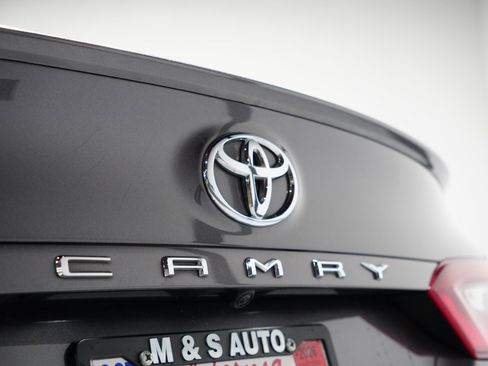 Used 2023 Toyota Camry SE image 11