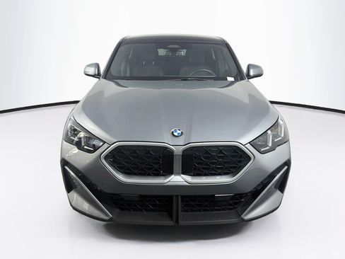 Used 2026 BMW X2 xDrive28i AWD/4WD image 2