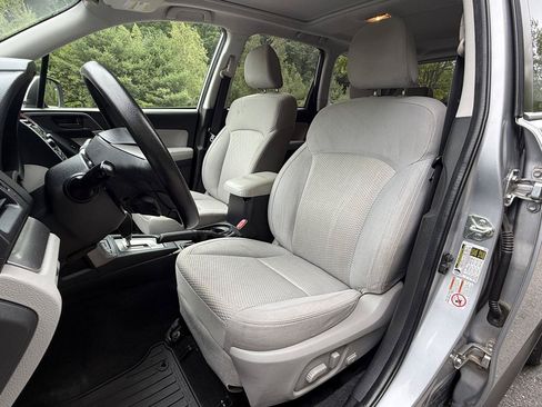 Used 2014 Subaru Forester 2.5i Premium w/ Popular Package #2 AWD/4WD image 15