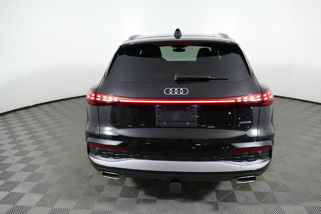 Used 2025 Audi Q5 Premium Plus AWD/4WD image 4