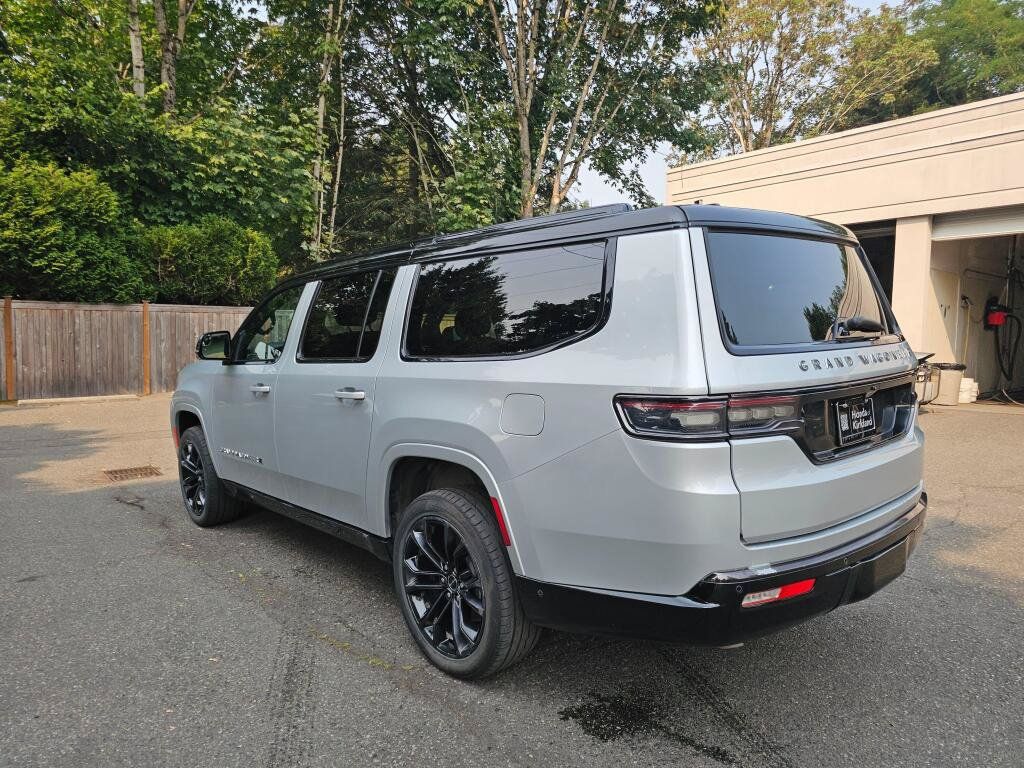 Used 2024 Jeep Grand Wagoneer L Series II w/ Quick Order Packagew 28T AWD/4WD image 5
