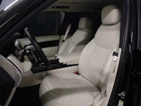 Certified 2025 Land Rover Range Rover SE AWD/4WD image 5