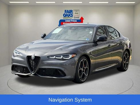 Used 2024 Alfa Romeo Giulia Veloce RWD image 3