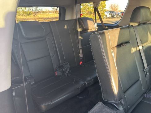 Used 2018 GMC Yukon XL SLT image 30