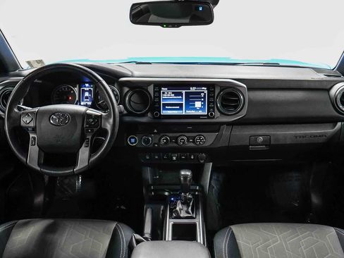 Certified 2020 Toyota Tacoma TRD Off-Road w/ Technology Package AWD/4WD image 13