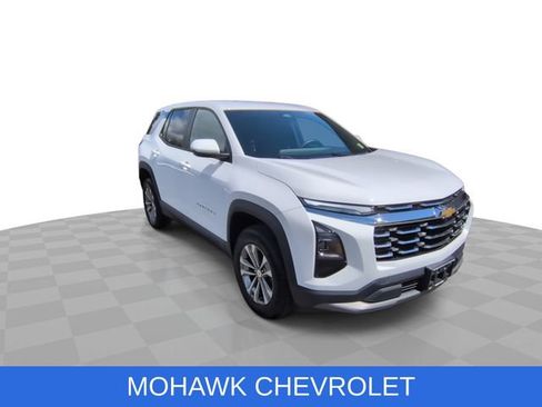 Certified 2025 Chevrolet Equinox LT AWD/4WD image 2