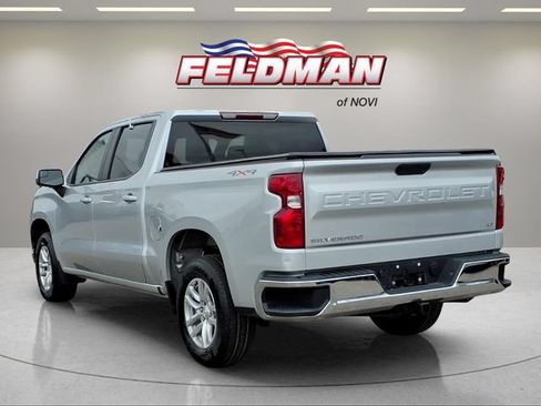 Used 2022 Chevrolet Silverado 1500 LT AWD/4WD image 3