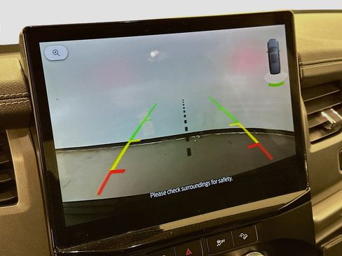 Used 2024 Ford Expedition XLT image 23