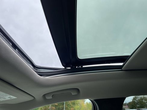 Used 2022 Buick Encore GX Select w/ Experience Buick Package image 16