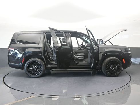 Used 2022 Jeep Wagoneer Series II image 76