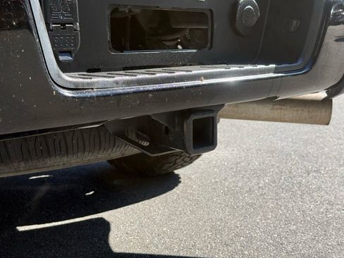 Used 2016 Chevrolet Colorado Z71 image 12