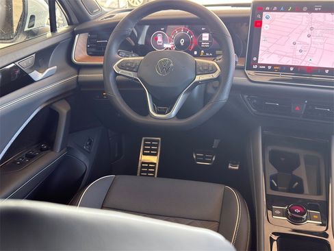 New 2026 Volkswagen Tiguan SEL R-Line image 29