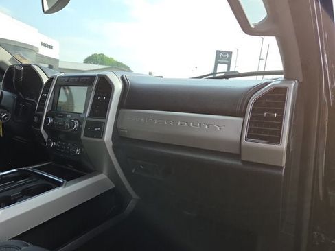 Used 2019 Ford F250 Lariat w/ Chrome Package AWD/4WD image 13
