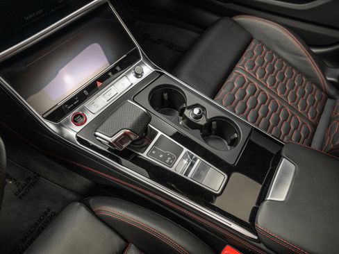 Used 2025 Audi RS 6 performance image 27