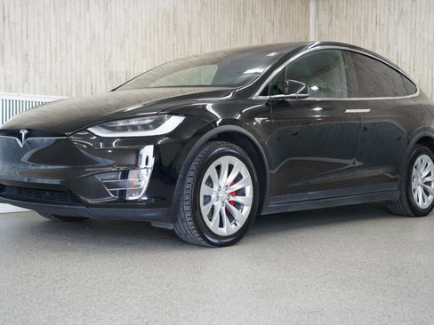 Used 2020 Tesla Model X Performance image 9