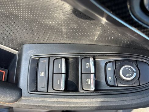 Used 2019 Subaru Crosstrek 2.0i Limited w/ Moonroof Package w/Navigation AWD/4WD image 17