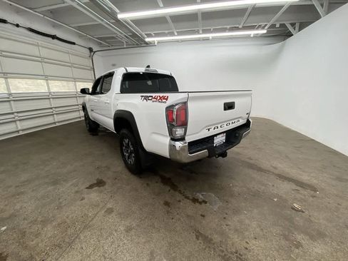 Used 2023 Toyota Tacoma TRD Off-Road w/ Black Out Package (TMS) image 4