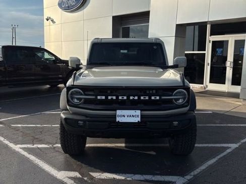New 2025 Ford Bronco Outer Banks w/ Sasquatch Package image 8