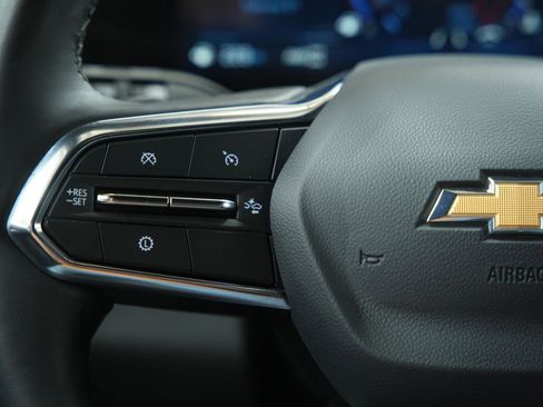 Used 2025 Chevrolet Equinox LT w/ Safety and Technology Package image 29