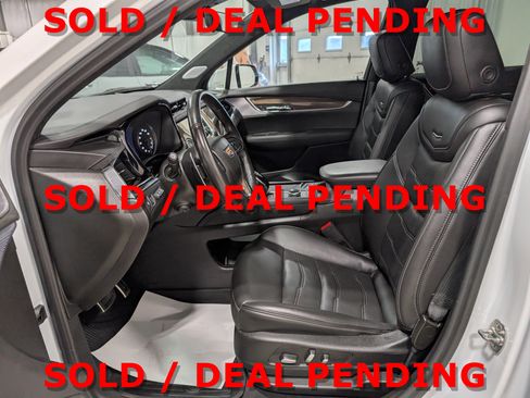 Used 2024 Cadillac XT6 Sport w/ LPO, ONYX Package AWD/4WD image 16