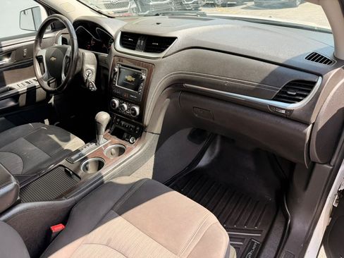 Used 2017 Chevrolet Traverse LT AWD/4WD image 22