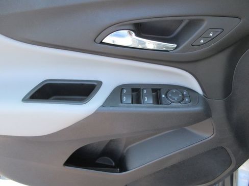 Certified 2024 Chevrolet Equinox LS FWD image 21