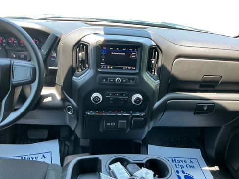Used 2024 GMC Sierra 1500 Pro w/ Pro Value Package AWD/4WD image 11