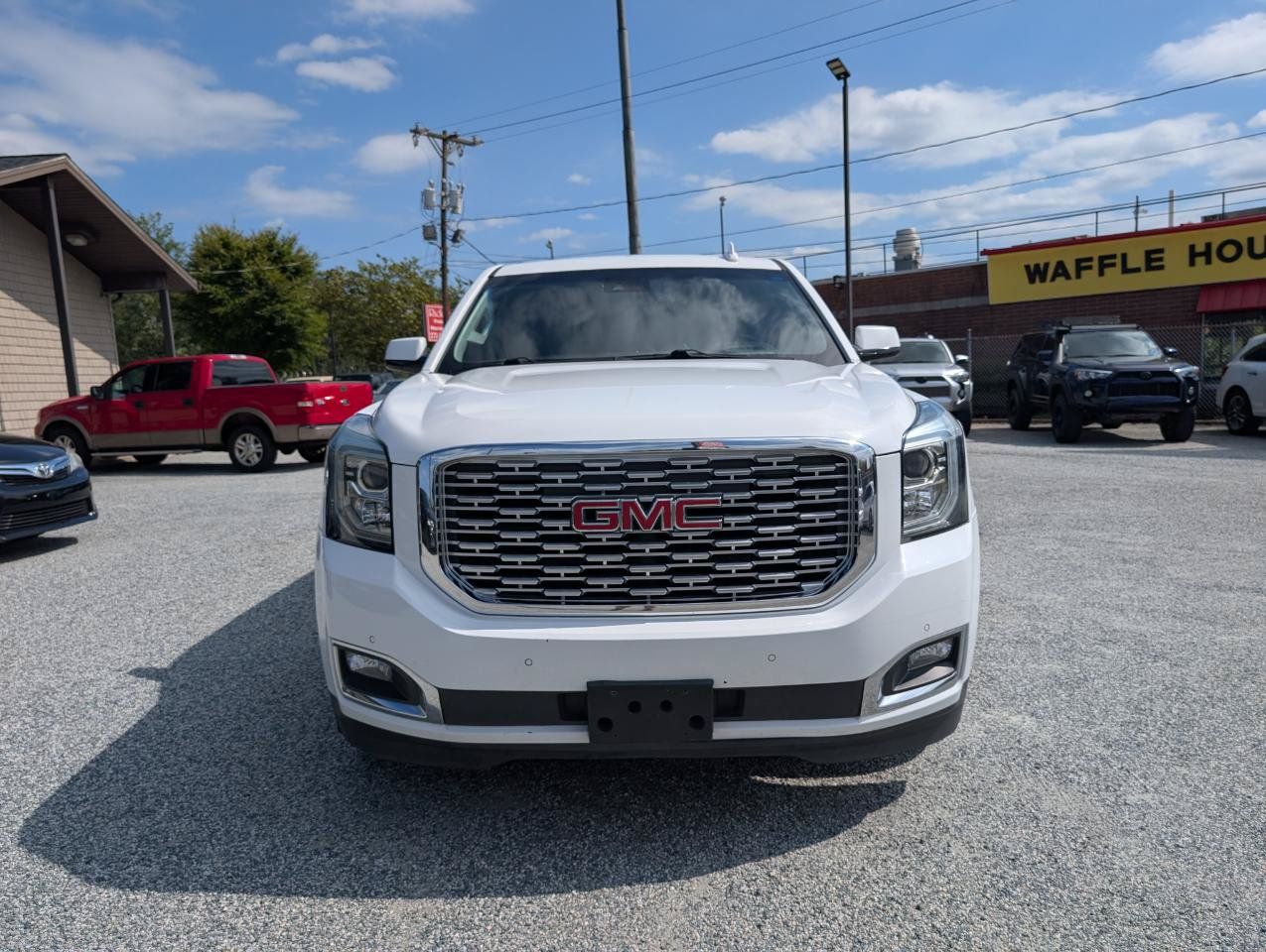 Used 2019 GMC Yukon XL Denali w/ Open Road Package RWD image 2