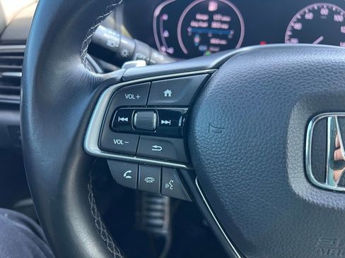 Used 2018 Honda Accord Sport image 23