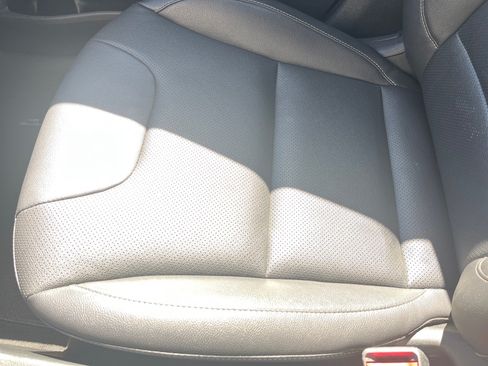 Used 2020 Kia Niro EX Premium FWD image 36