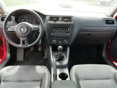 Used 2012 Volkswagen Jetta SE FWD image 22