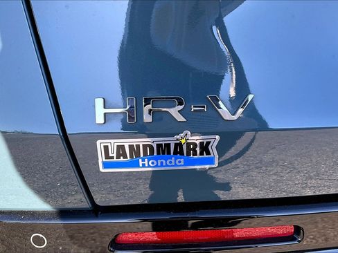 Certified 2025 Honda HR-V EX-L image 32