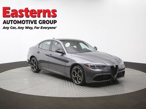Used 2024 Alfa Romeo Giulia Veloce AWD/4WD image 49