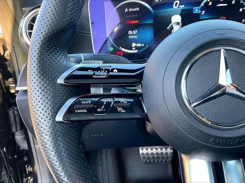 Used 2022 Mercedes-Benz E 450 Coupe image 28