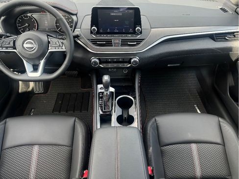 New 2025 Nissan Altima 2.5 SR image 10