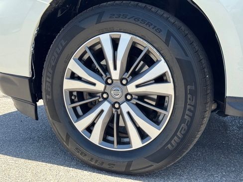 Used 2020 Nissan Pathfinder SL image 32