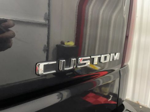 Used 2023 Chevrolet Silverado 1500 Custom AWD/4WD image 17