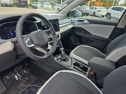 New 2025 Volkswagen Taos SE image 14