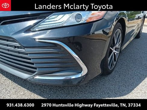 Used 2023 Toyota Camry XLE w/ Navigation Package FWD image 9