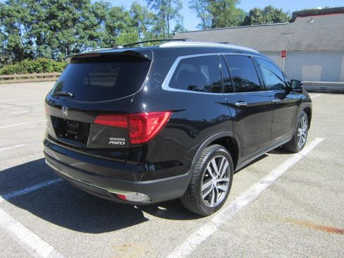 Used 2016 Honda Pilot Touring image 5