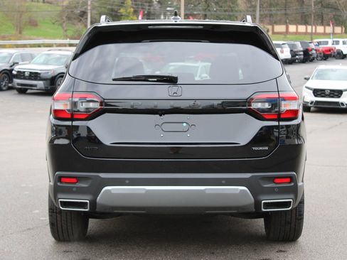New 2026 Honda Pilot Touring image 9